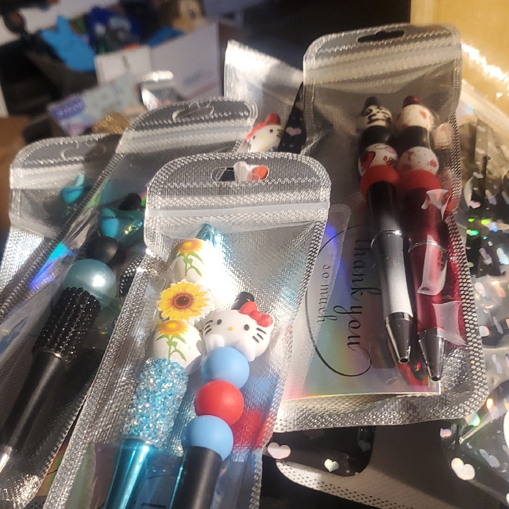 Cute Character Pens Set